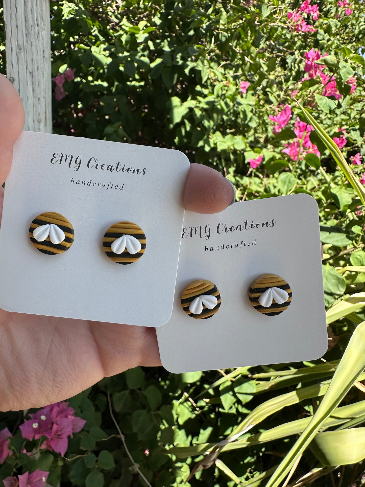 Bee studs