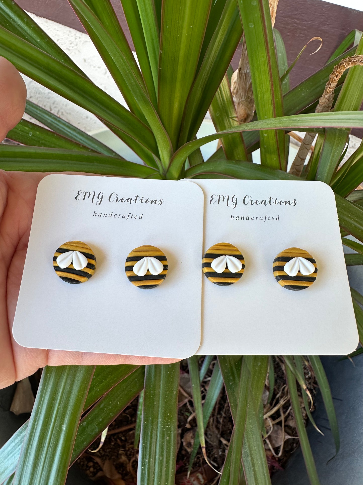 Bee studs