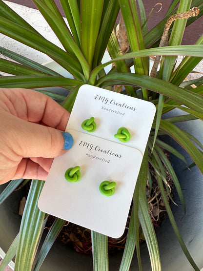 Green knot studs